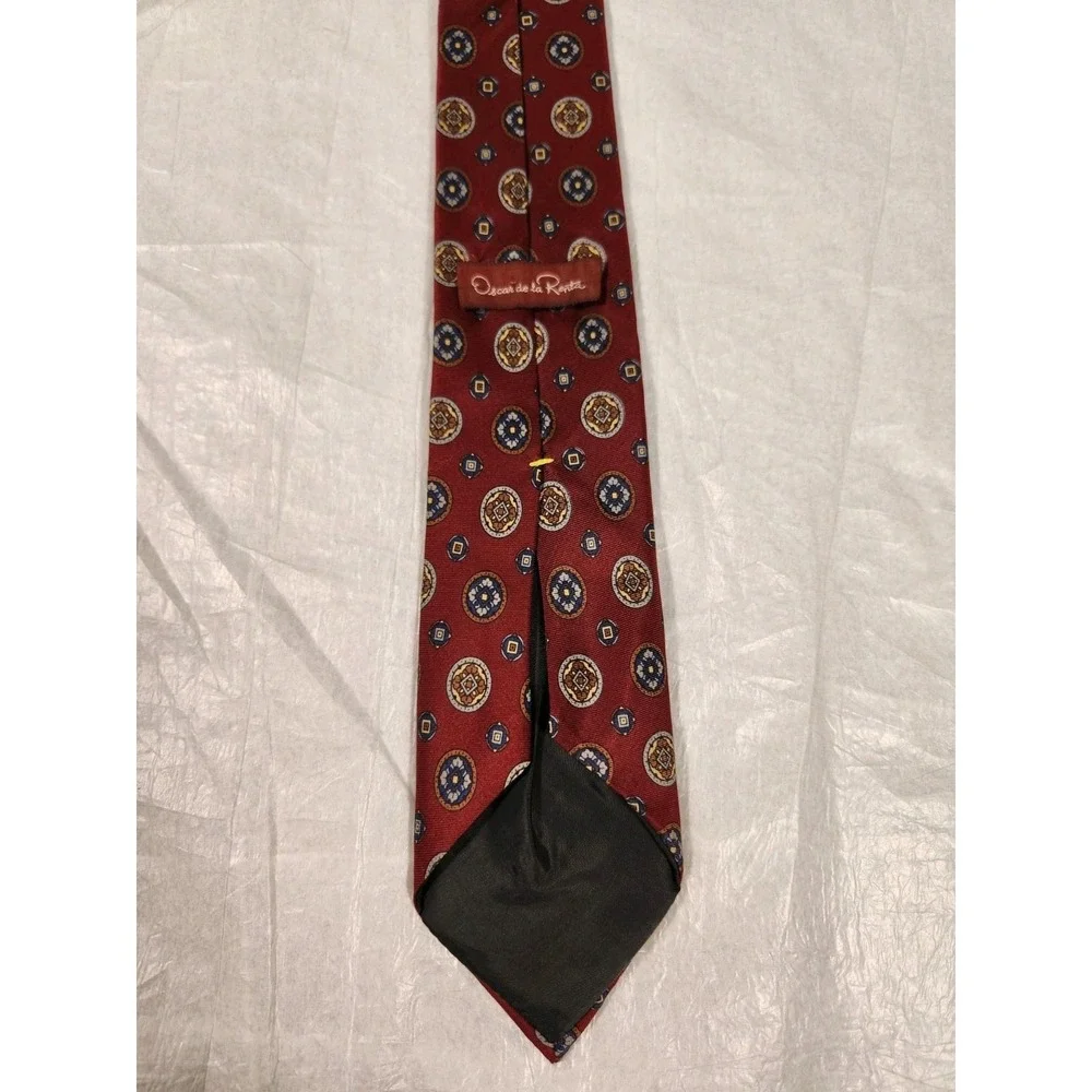 Oscar De La Renta Tie Men's Couture Red Medallion Gold 59